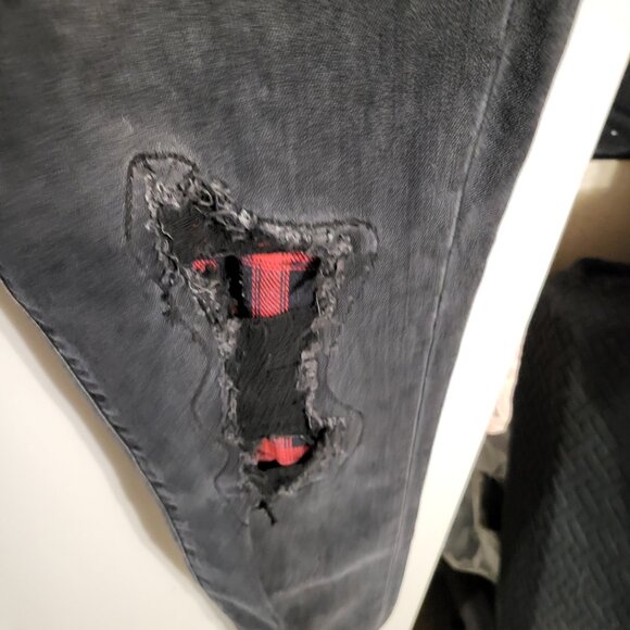 JUDY BLUE FLANNEL LINED BLACK DISTRESSED SKINNY JEANS SZ 13/31 - Picture 3 of 8